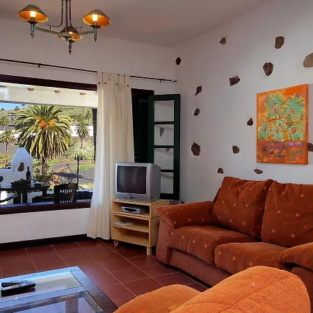 Villa Detached With Communal Swimming Pool, Located In The North Of Lanzarote Haría