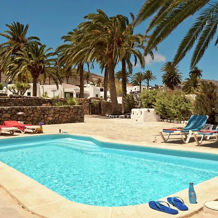 Villa Detached With Communal Swimming Pool, Located In The North Of Lanzarote Haría