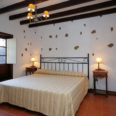 Detached With Communal Swimming Pool, Located In The North Of Lanzarote Villa *